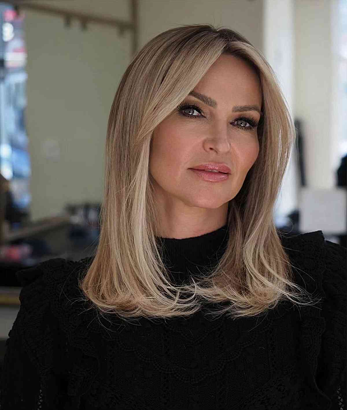 45 Best Ways to Style Shoulder-Length, Straight Hair for a Modern Look