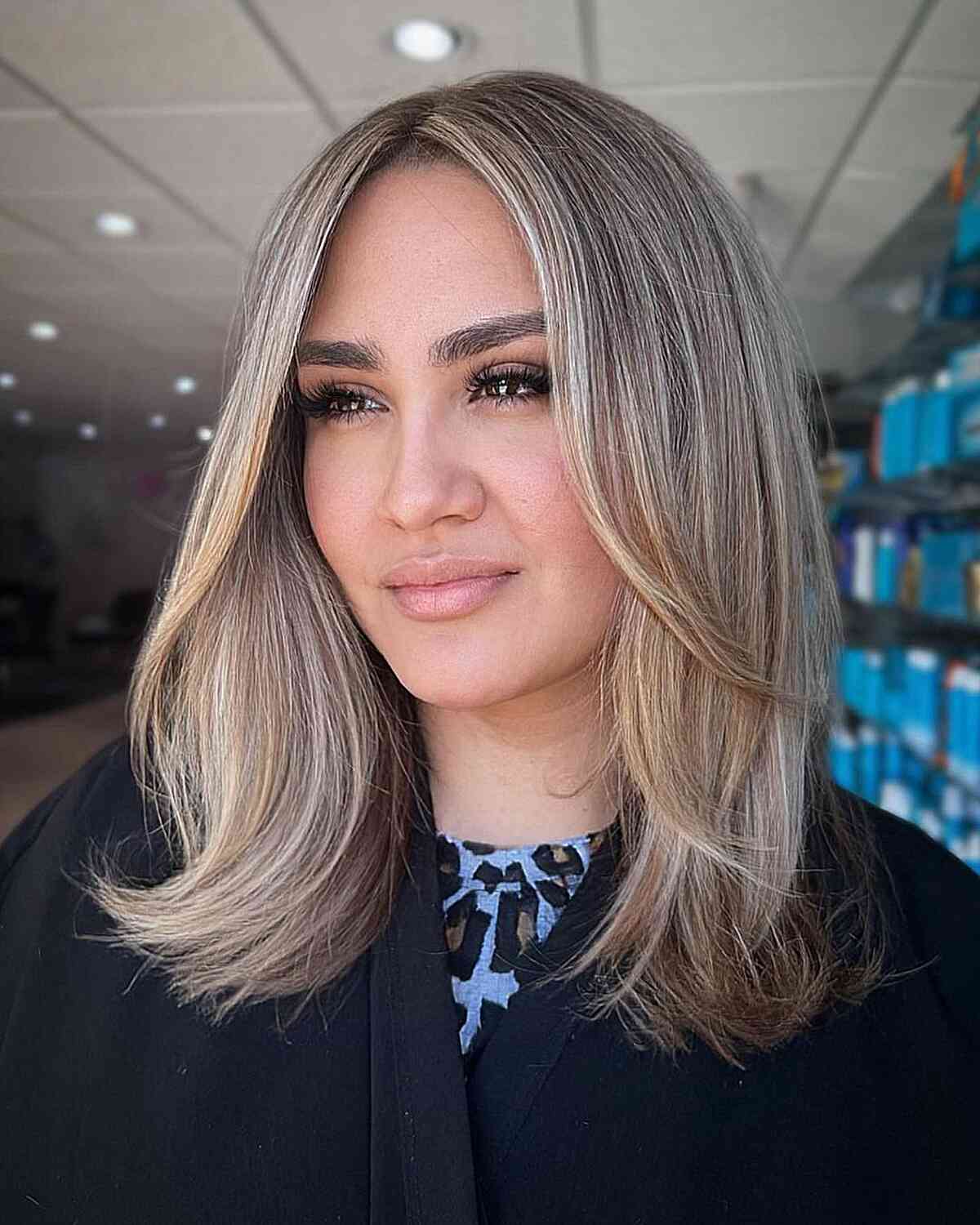 45 Best Ways to Style Shoulder-Length, Straight Hair for a Modern Look