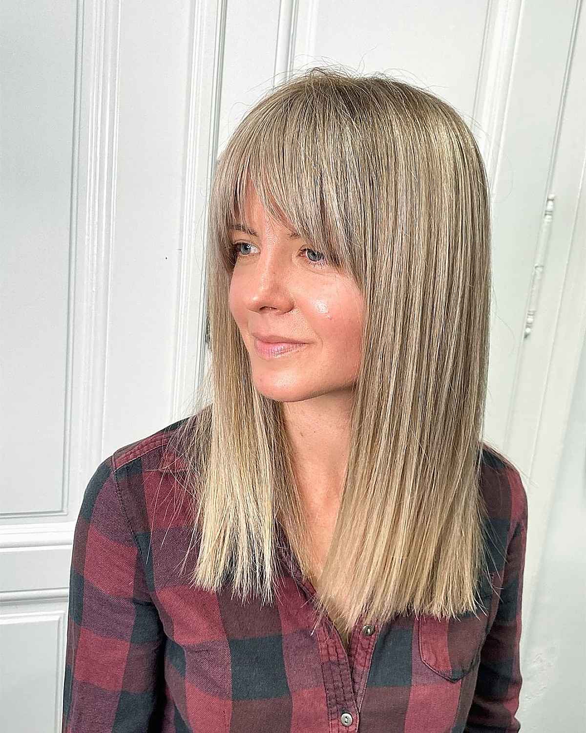 45 Best Ways to Style Shoulder-Length, Straight Hair for a Modern Look