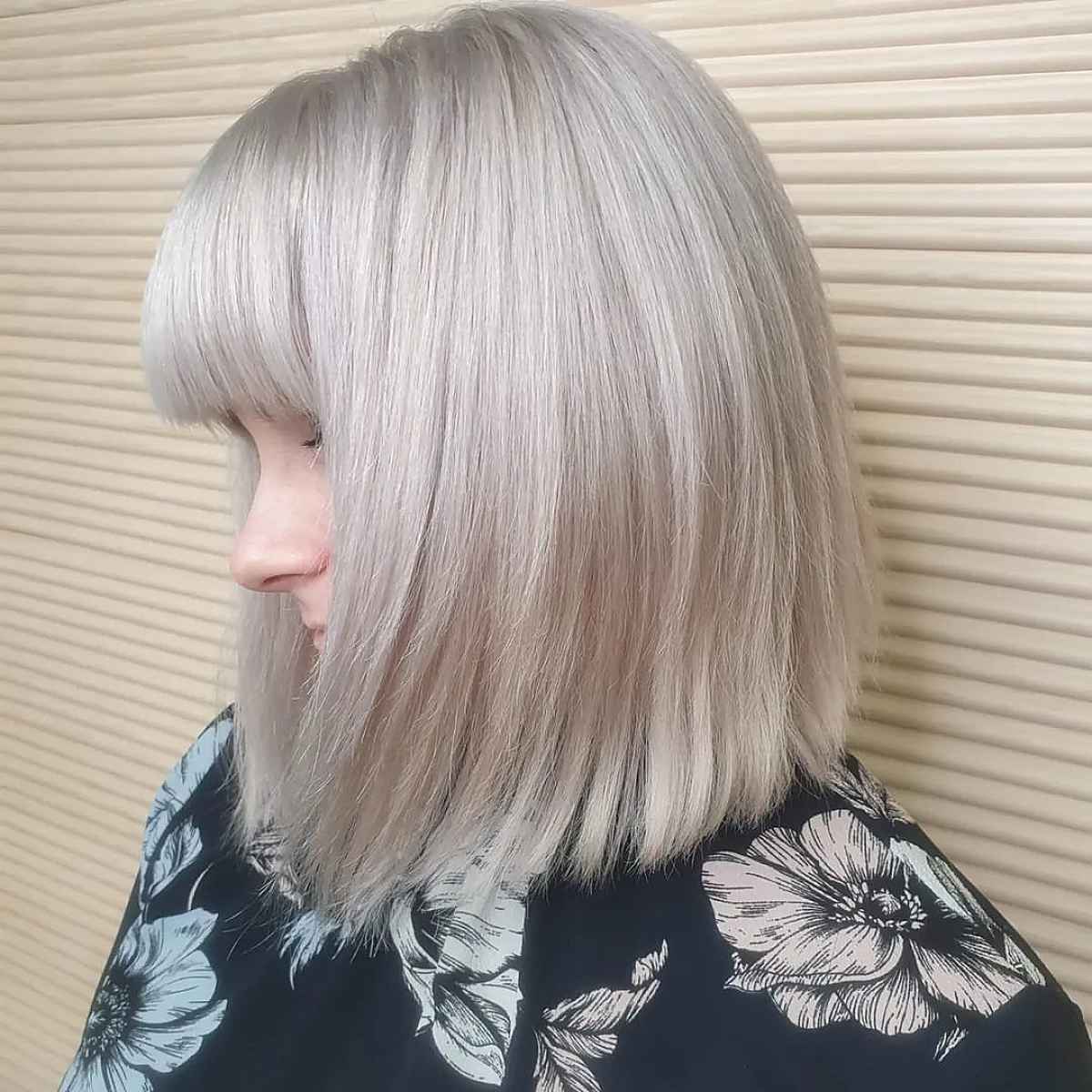 45 Best Ways to Style Shoulder-Length, Straight Hair for a Modern Look