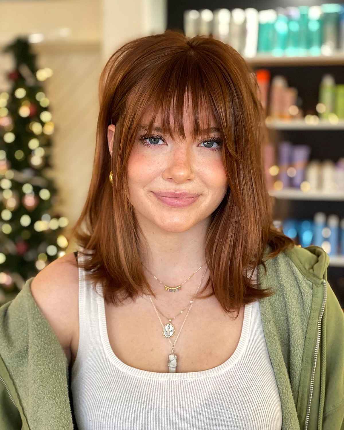 45 Best Ways to Style Shoulder-Length, Straight Hair for a Modern Look