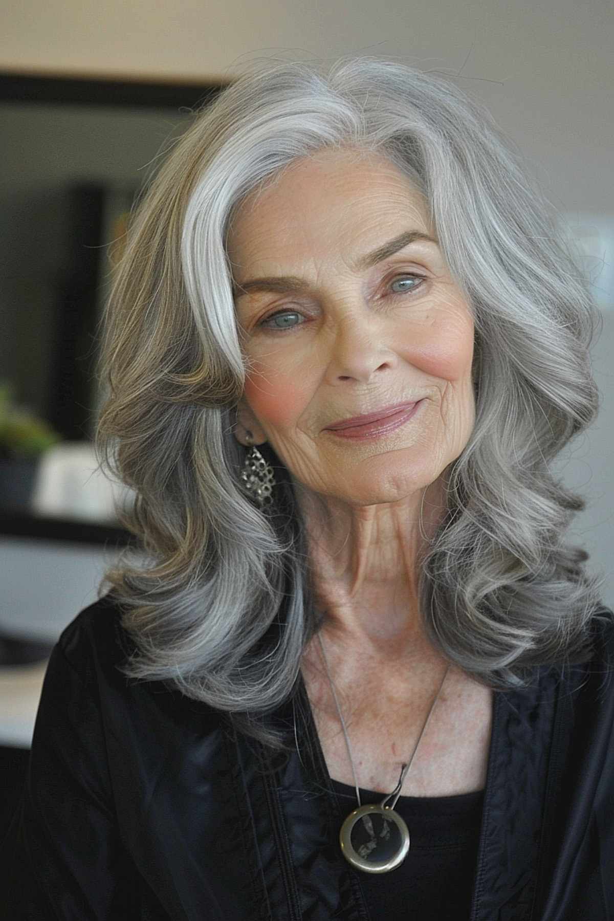 25 Women Over 70 Prove They Can Rock Medium-Length Hairstyles in 2025