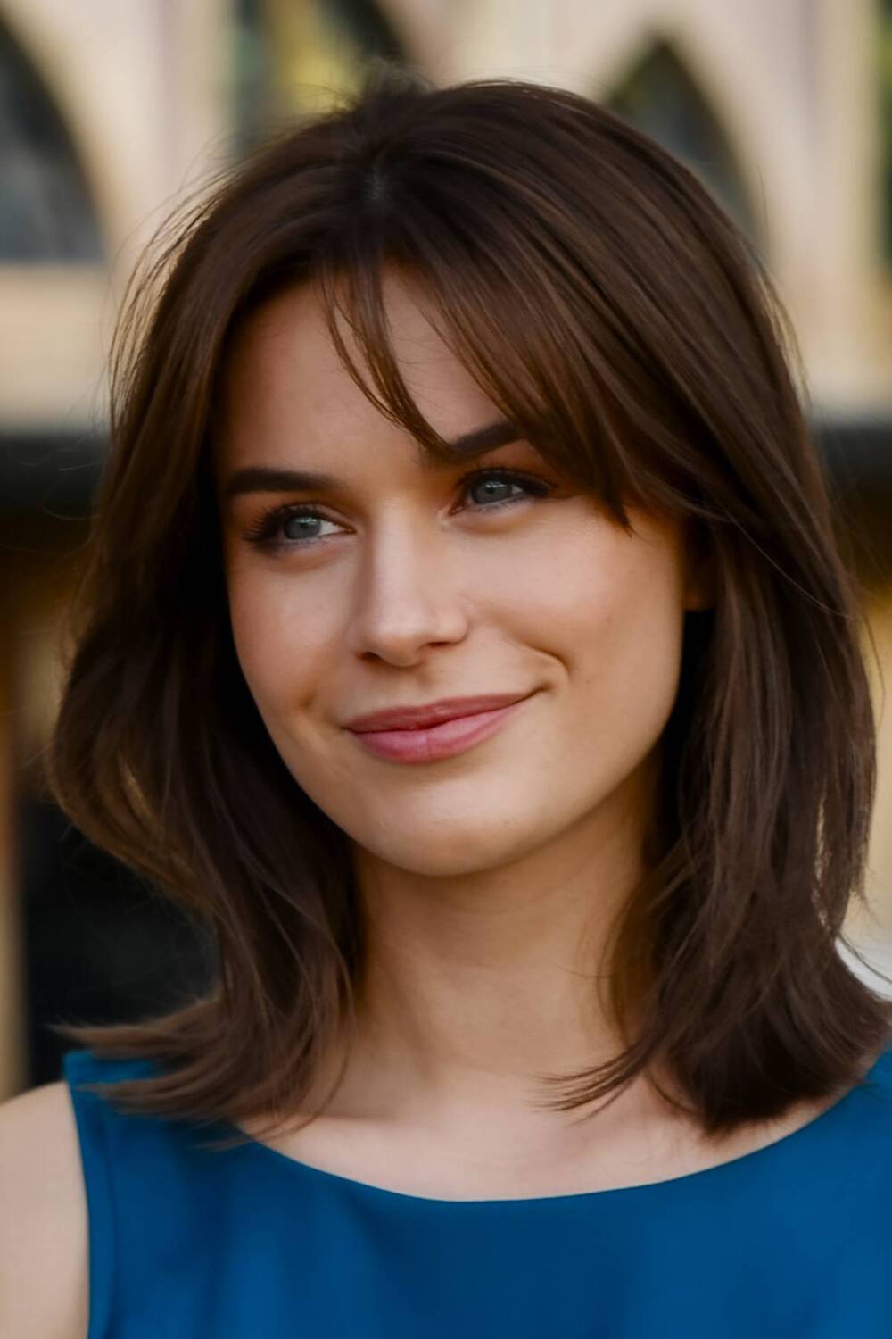 30+ Stunning Shoulder-Length Hairstyles You Need to Try This 2025