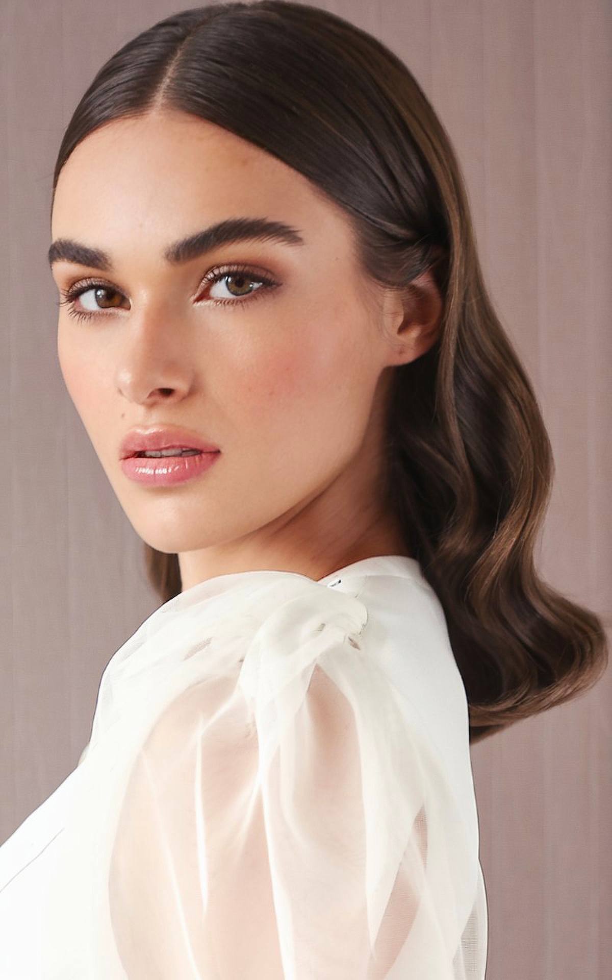 25+ Marvelous Hairstyles for Medium-Length Hair in 2025