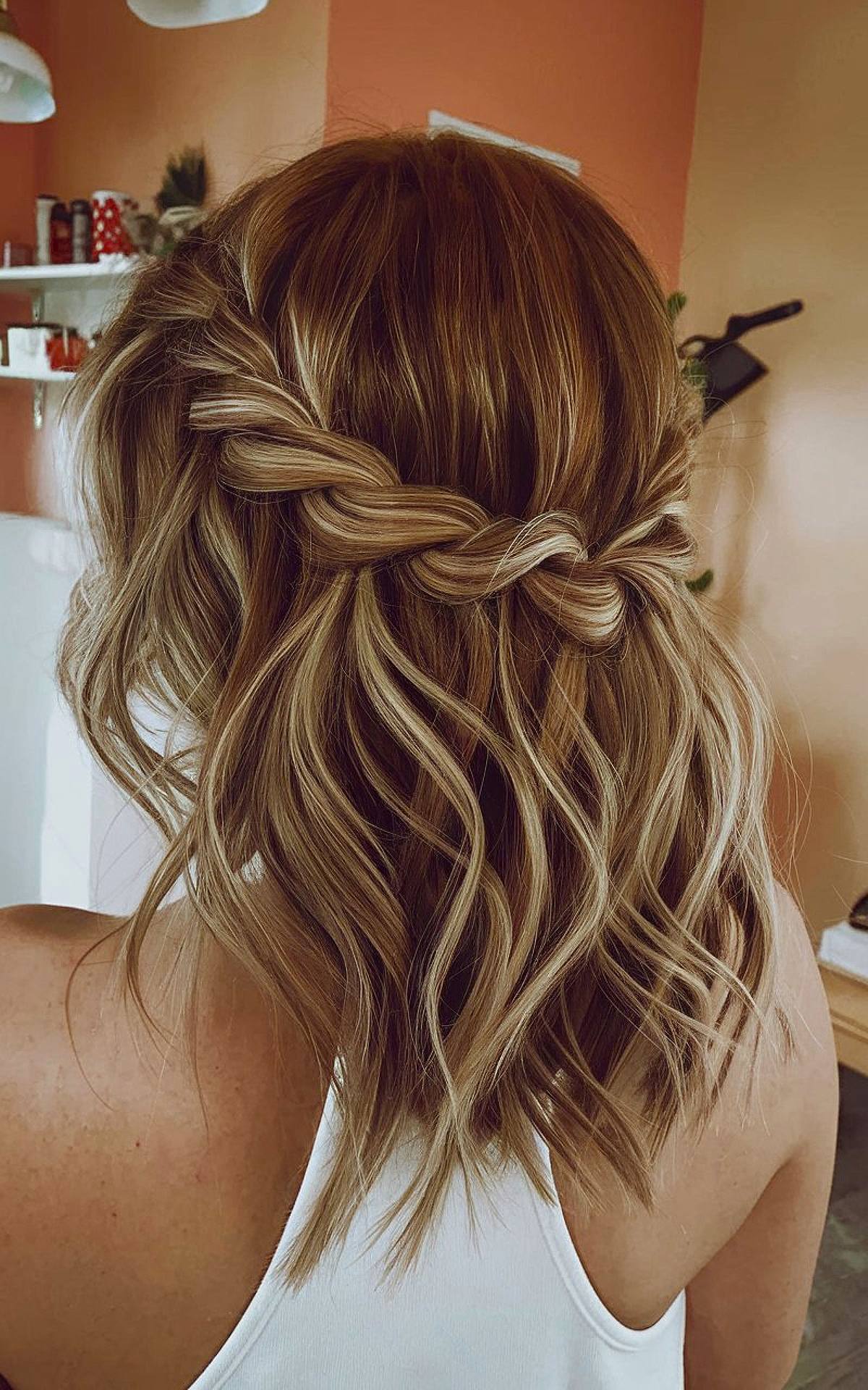 25+ Marvelous Hairstyles for Medium-Length Hair in 2025