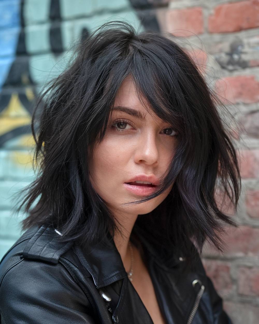 30+ Medium-Length Hair with Layers Trending in 2025