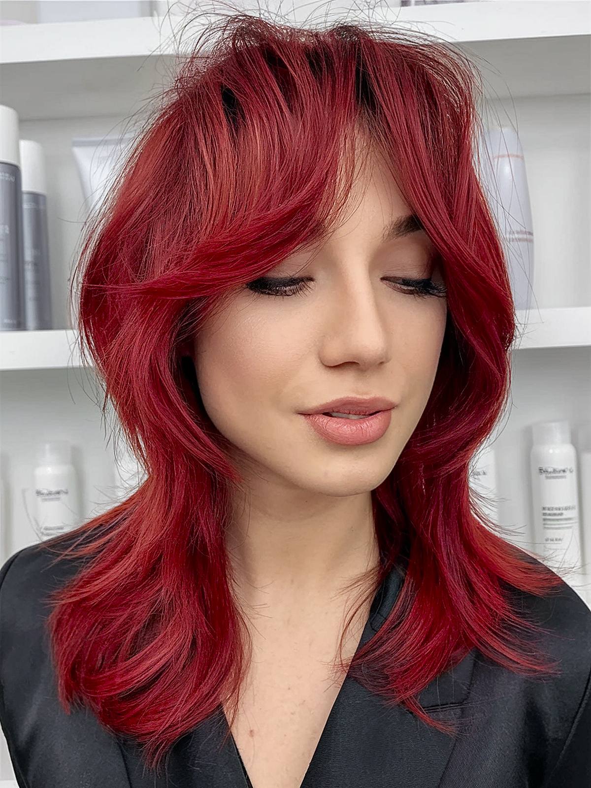 30+ Medium-Length Hair with Layers Trending in 2025