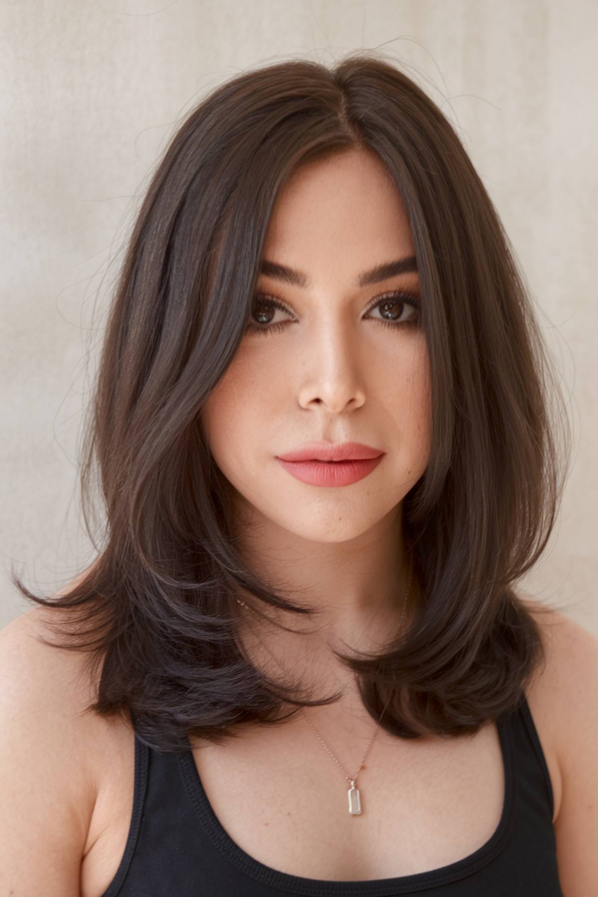 30+ Medium-Length Hair with Layers Trending in 2025