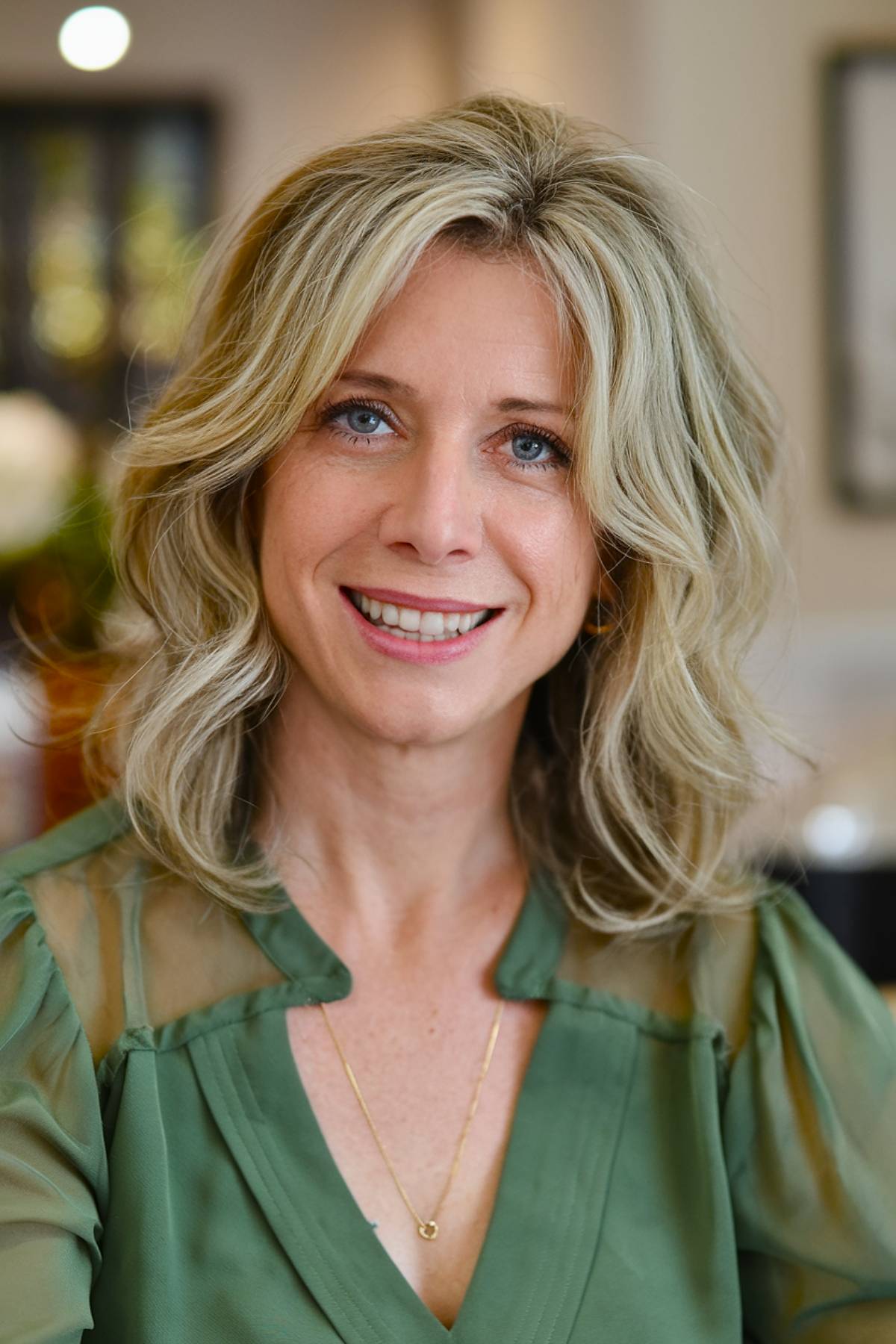 15+ Trendy Medium Shag Haircuts for Women Over 40 in 2025