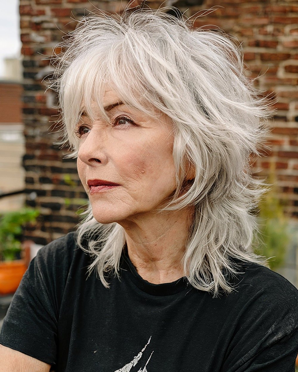 20+ Youthful Medium Shag Styles Women 70+ Are Loving in 2025