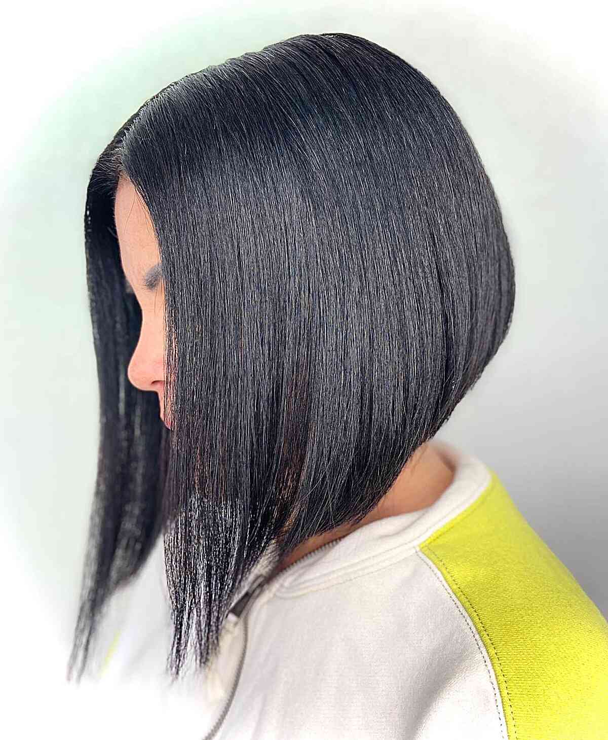 Top 50 Medium-Short Haircuts for Women Trending in 2025