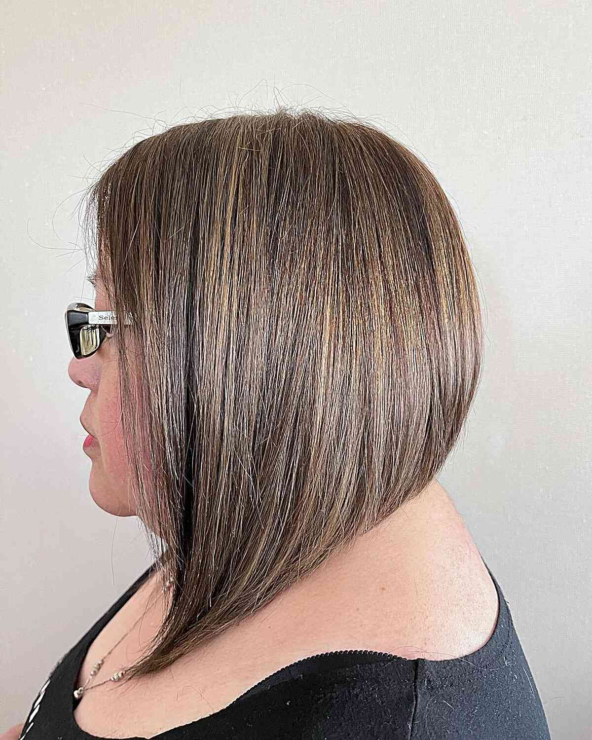 Top 50 Medium-Short Haircuts for Women Trending in 2025