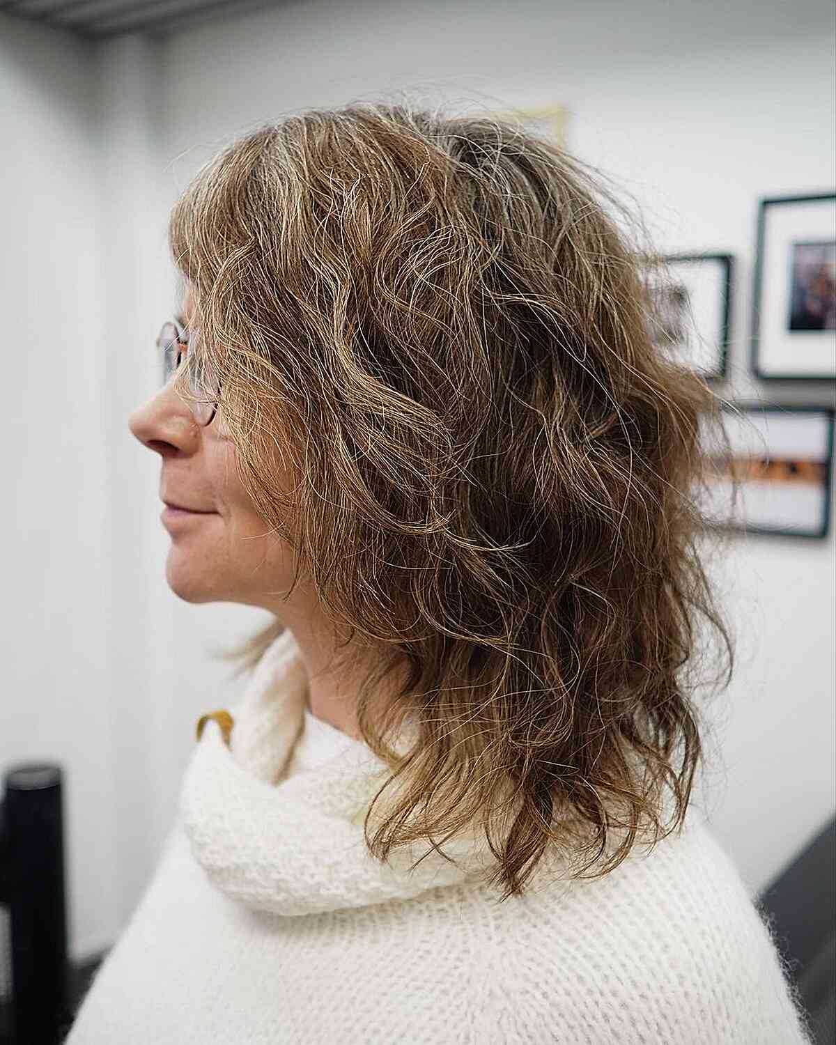 50 Best Medium Wavy Hairstyle Ideas of 2025