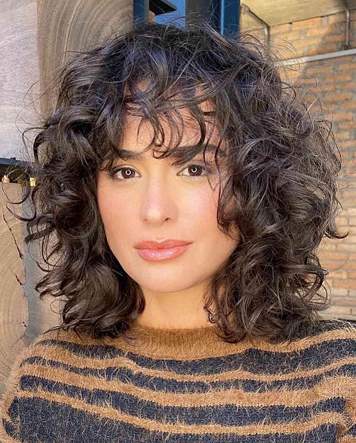 50 Best Medium Wavy Hairstyle Ideas of 2025