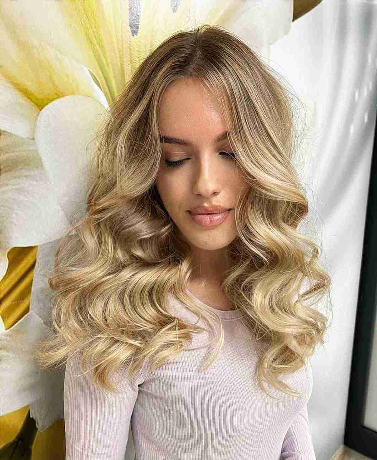 50 Best Medium Wavy Hairstyle Ideas of 2025