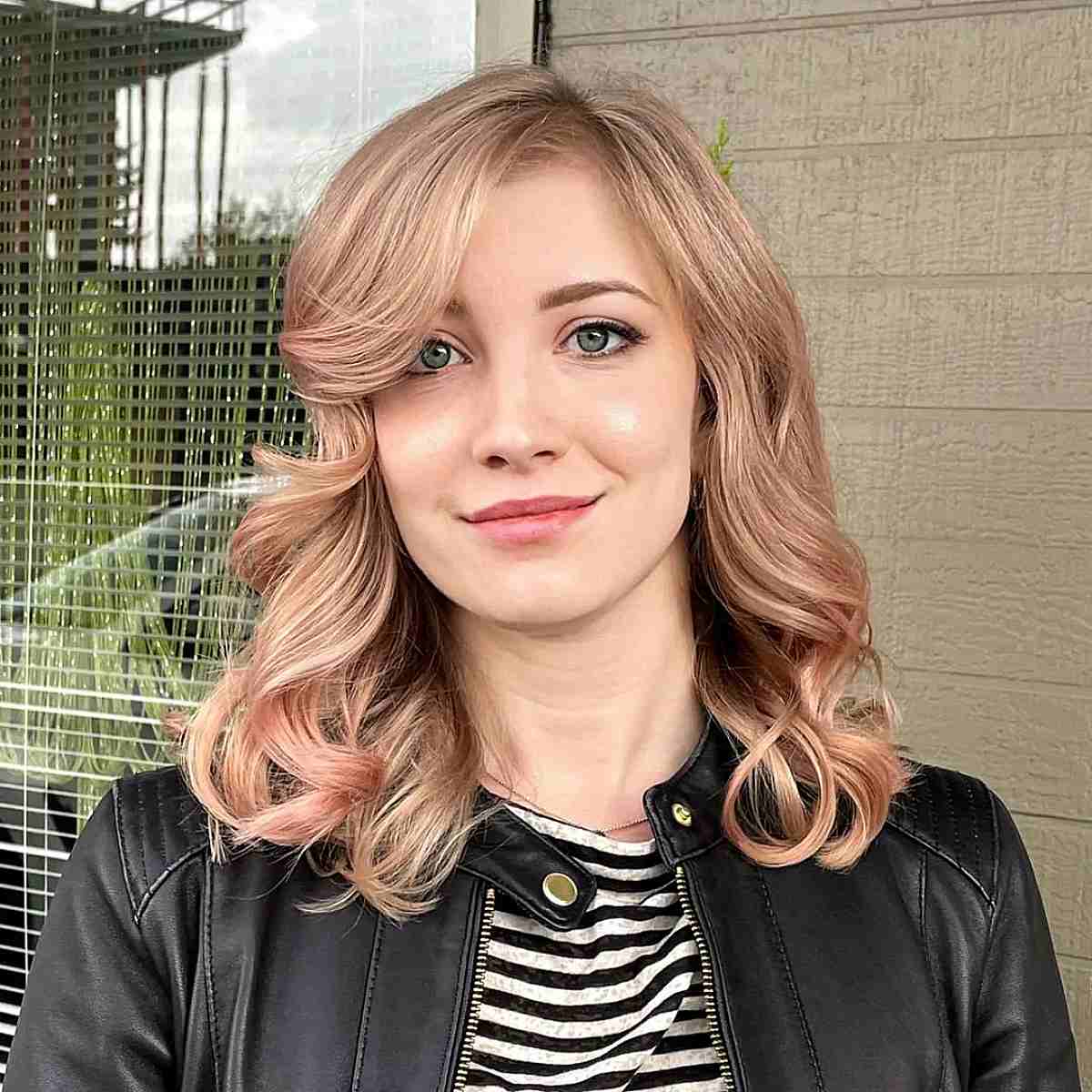 50 Best Medium Wavy Hairstyle Ideas of 2025