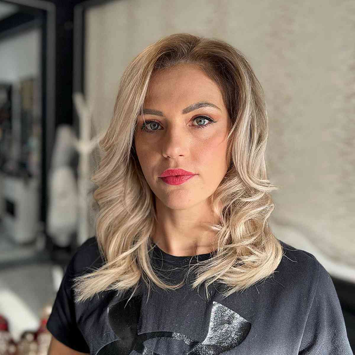 50 Best Medium Wavy Hairstyle Ideas of 2025