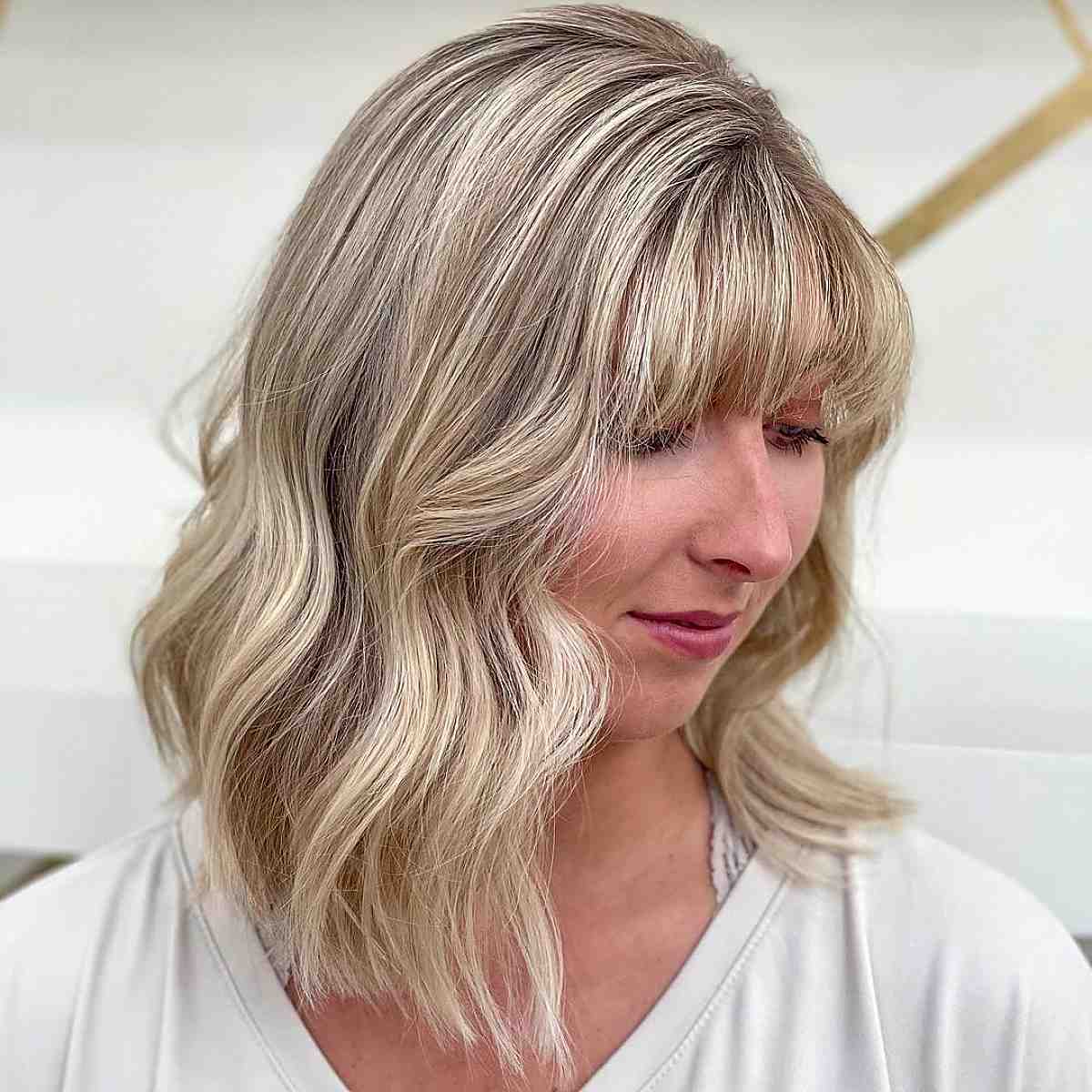 50 Best Medium Wavy Hairstyle Ideas of 2025