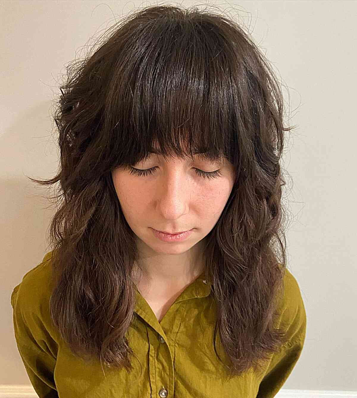 90 Best Medium-Length Hairstyles for Thick Hair to Feel Lighter