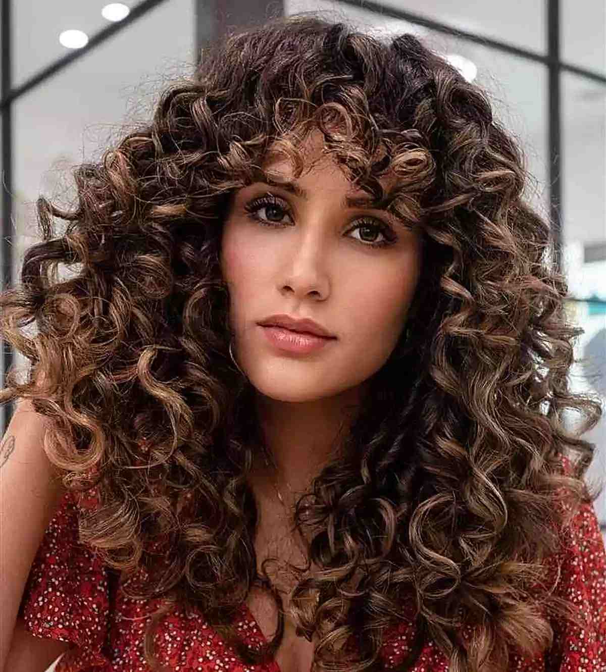 90 Best Medium-Length Hairstyles for Thick Hair to Feel Lighter