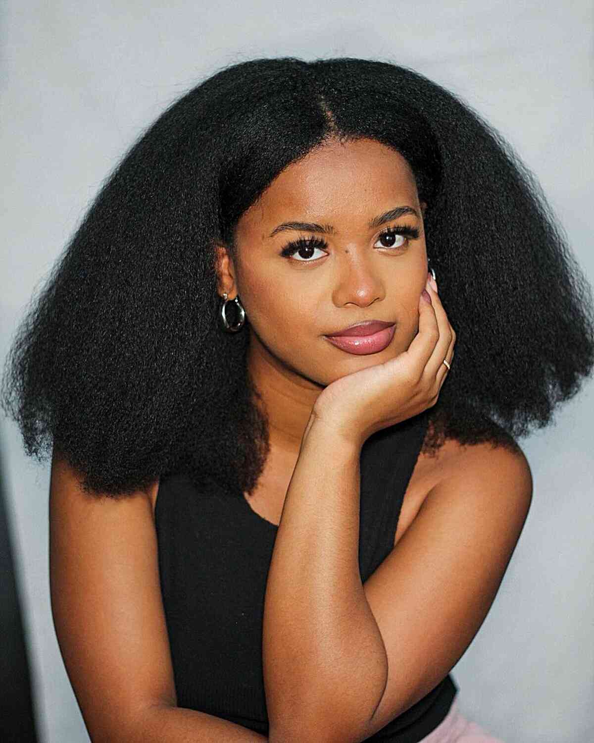 90 Best Medium-Length Hairstyles for Thick Hair to Feel Lighter