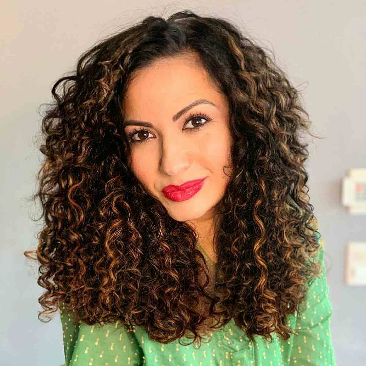 90 Best Medium-Length Hairstyles for Thick Hair to Feel Lighter