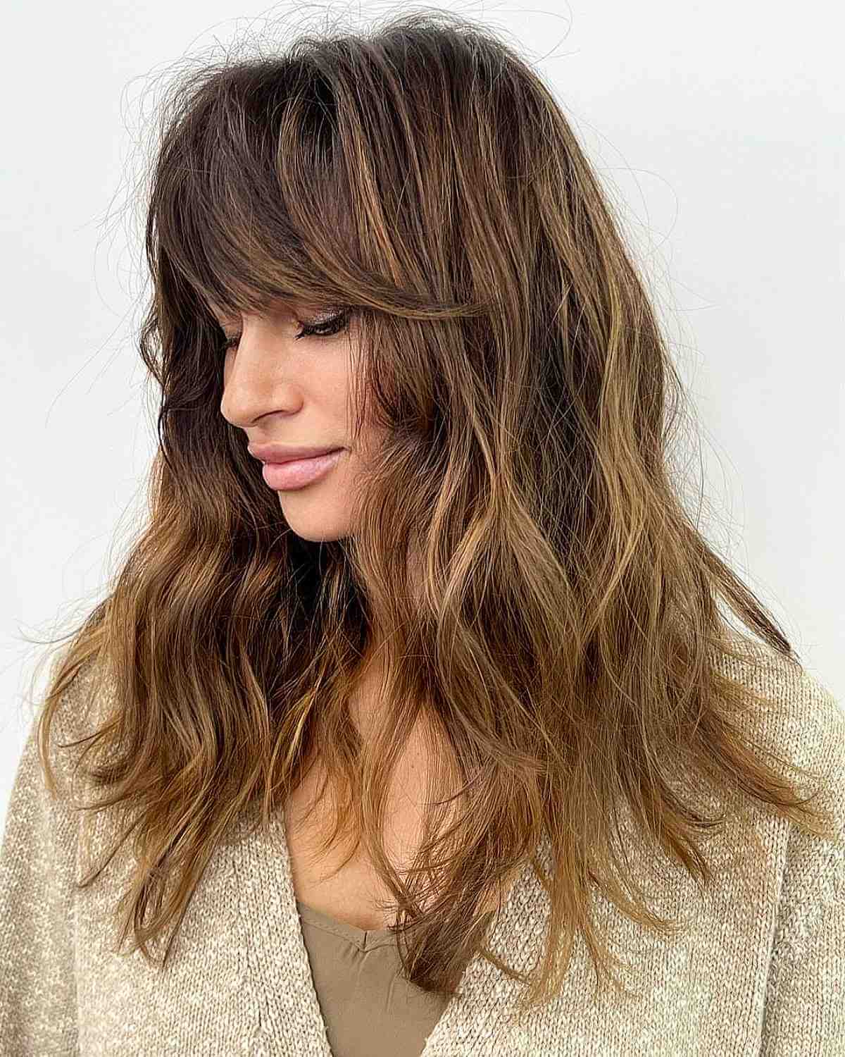 90 Best Medium-Length Hairstyles for Thick Hair to Feel Lighter