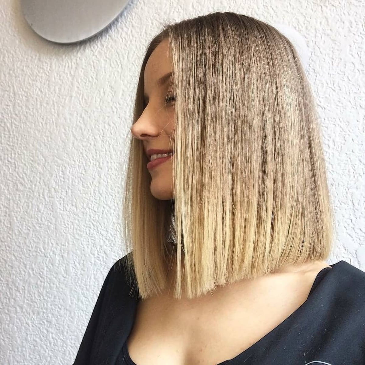90 Best Medium-Length Hairstyles for Thick Hair to Feel Lighter