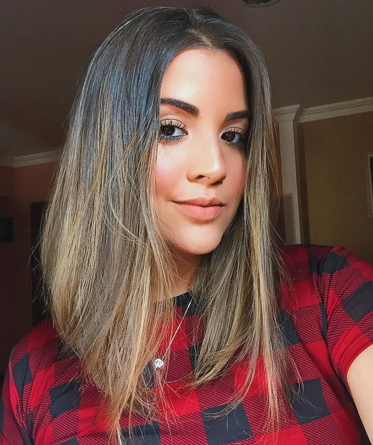 90 Best Medium-Length Hairstyles for Thick Hair to Feel Lighter