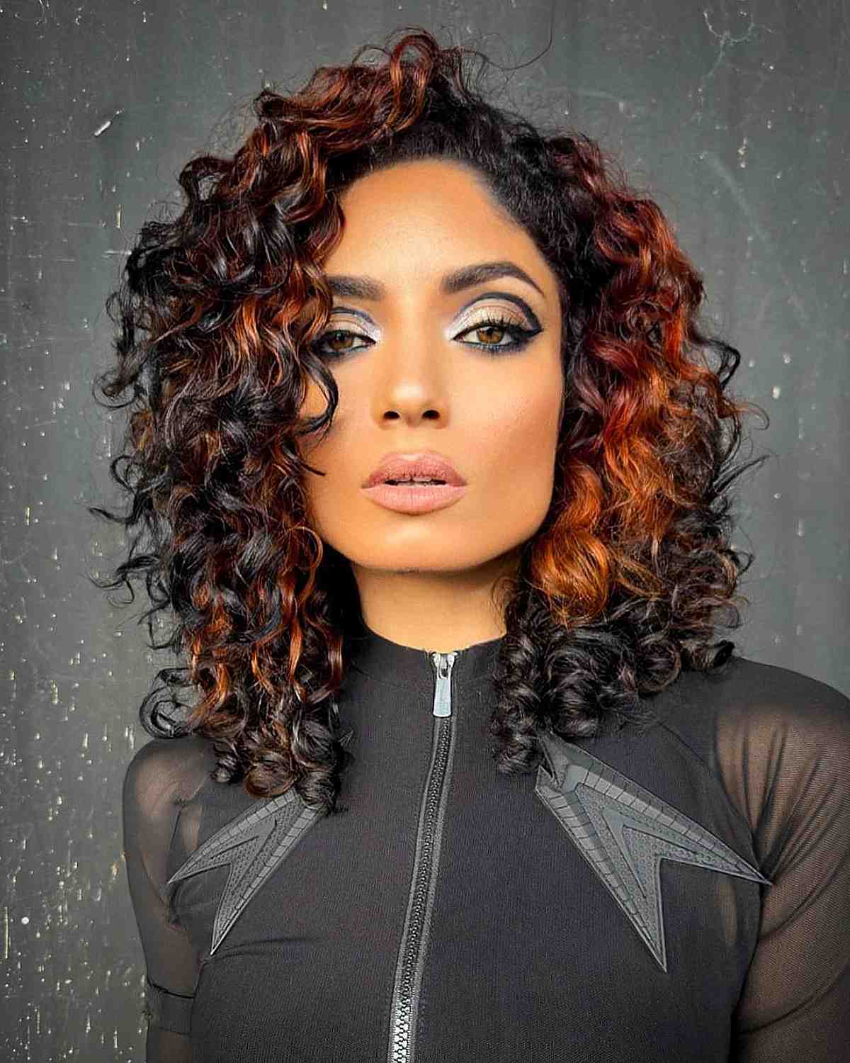 53 Perfect Medium-Length Hairstyles for Square Faces in 2025
