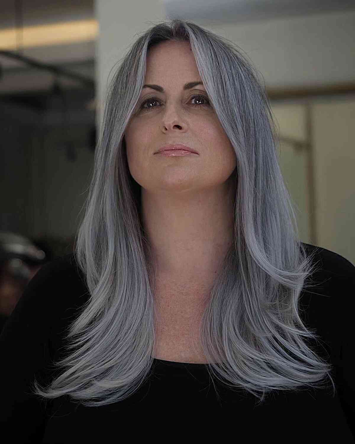 53 Perfect Medium-Length Hairstyles for Square Faces in 2025