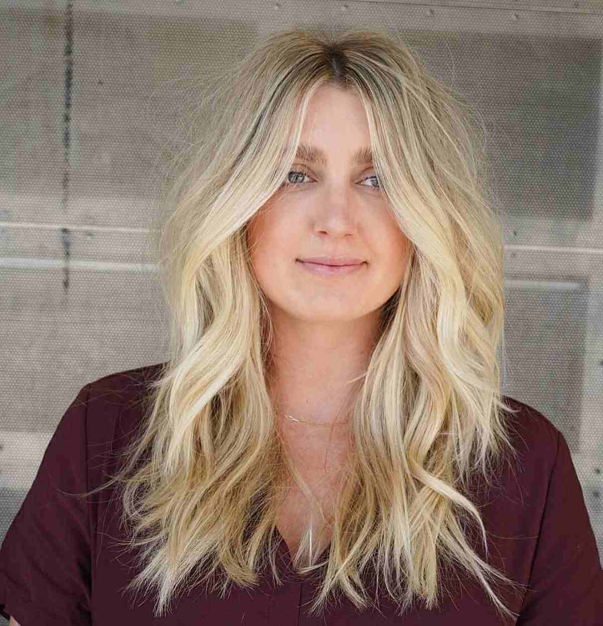 45 Flattering Medium Hairstyles for Round Faces in 2025