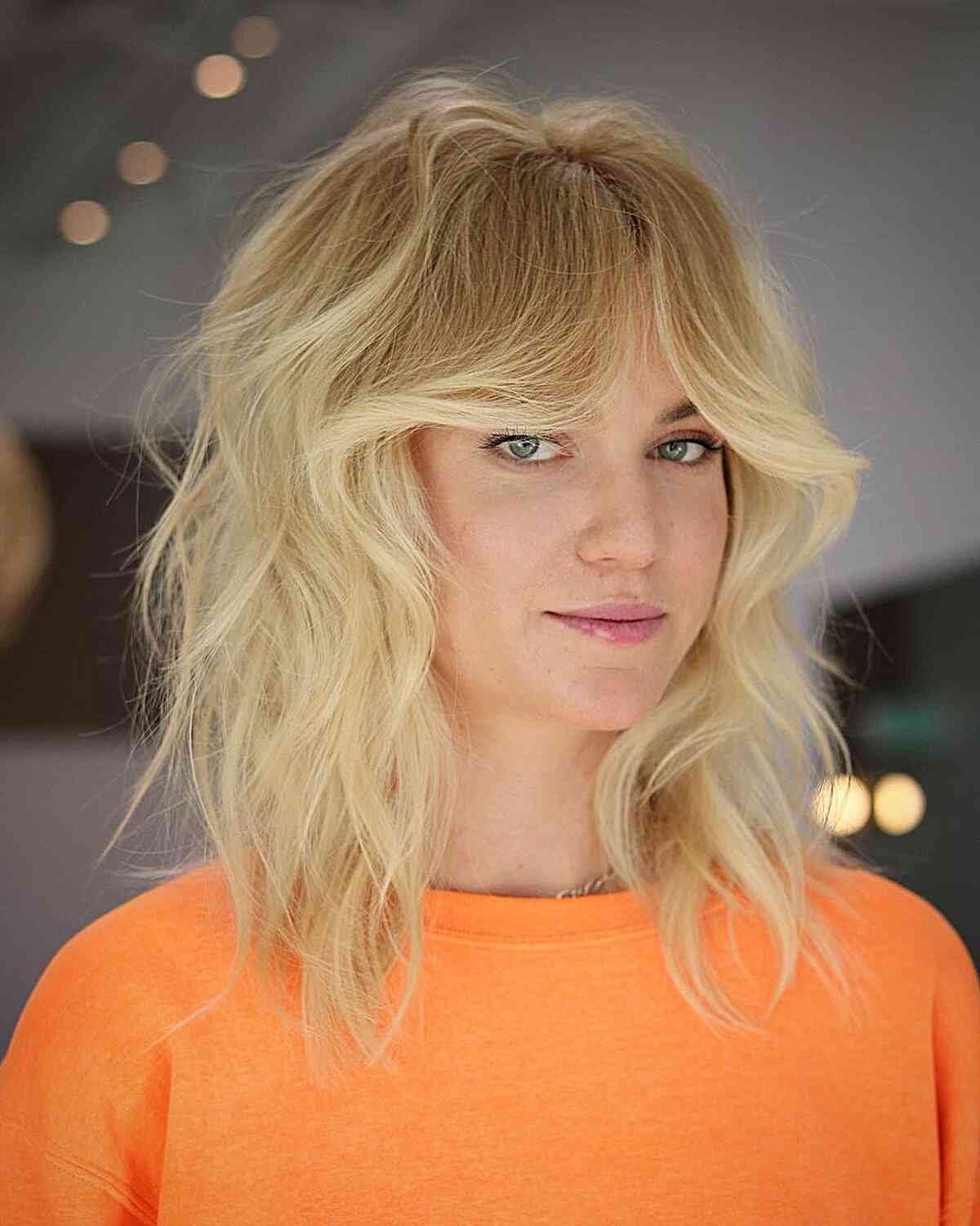 The Top 33 Medium Hairstyles For Oval Faces in 2025