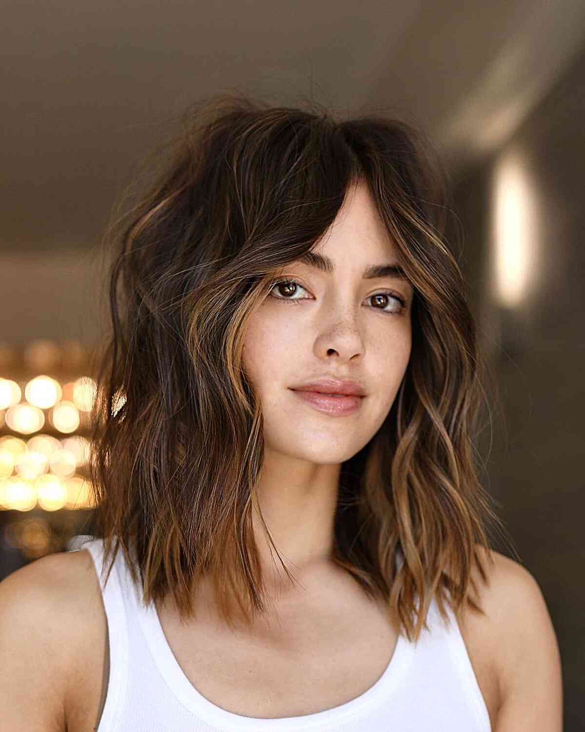 The Top 33 Medium Hairstyles For Oval Faces in 2025