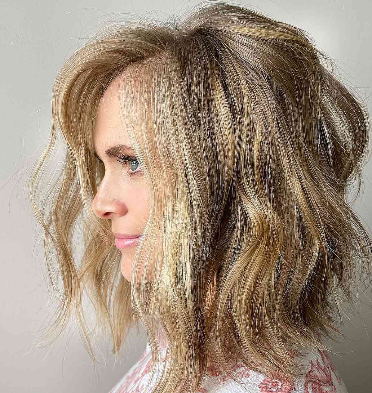 100+ Cute & Easy Shoulder-Length Haircuts for 2025