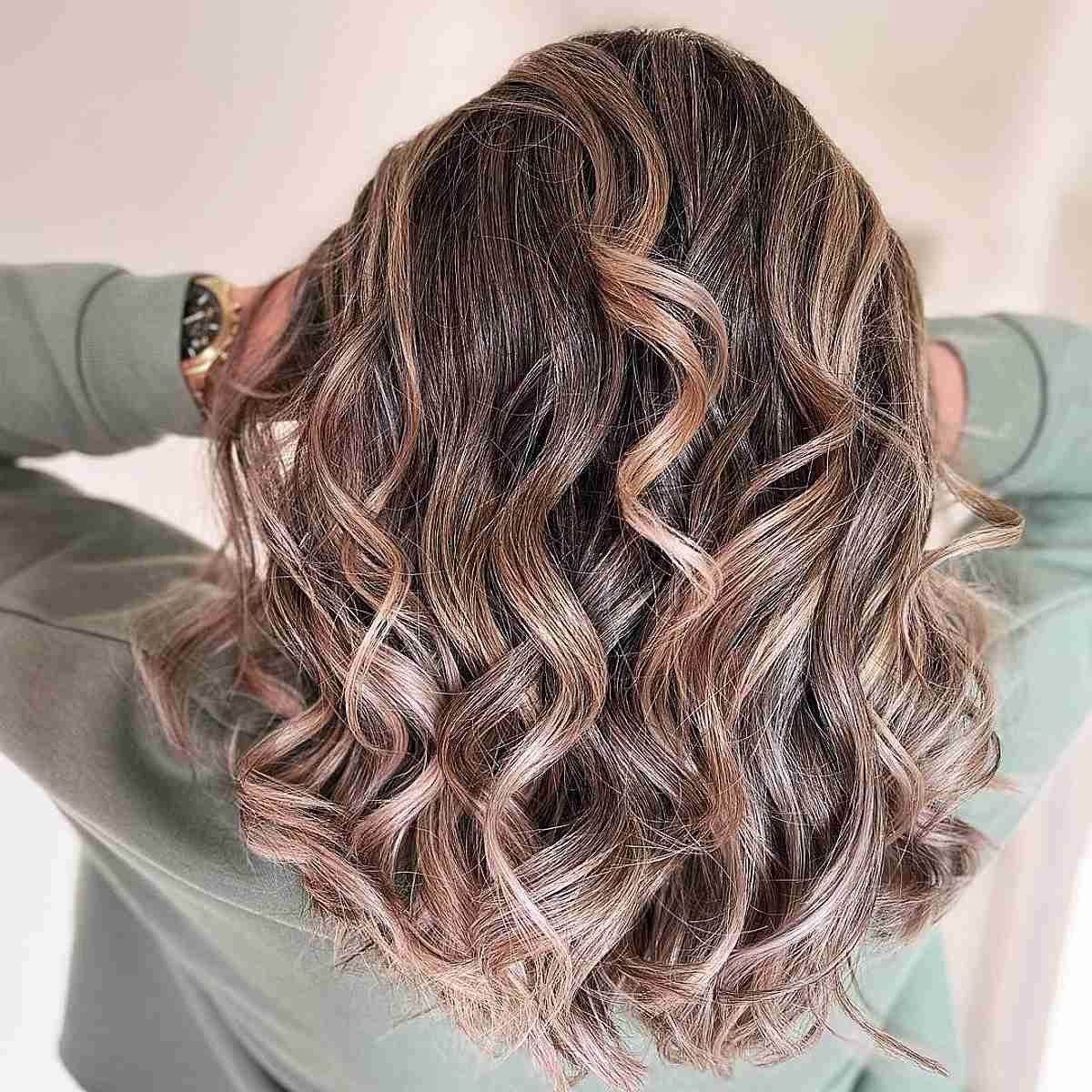 100+ Cute & Easy Shoulder-Length Haircuts for 2025