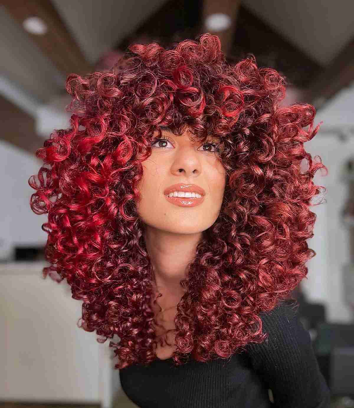 100+ Cute & Easy Shoulder-Length Haircuts for 2025