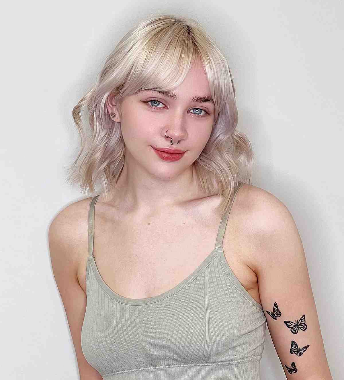 100+ Cute & Easy Shoulder-Length Haircuts for 2025