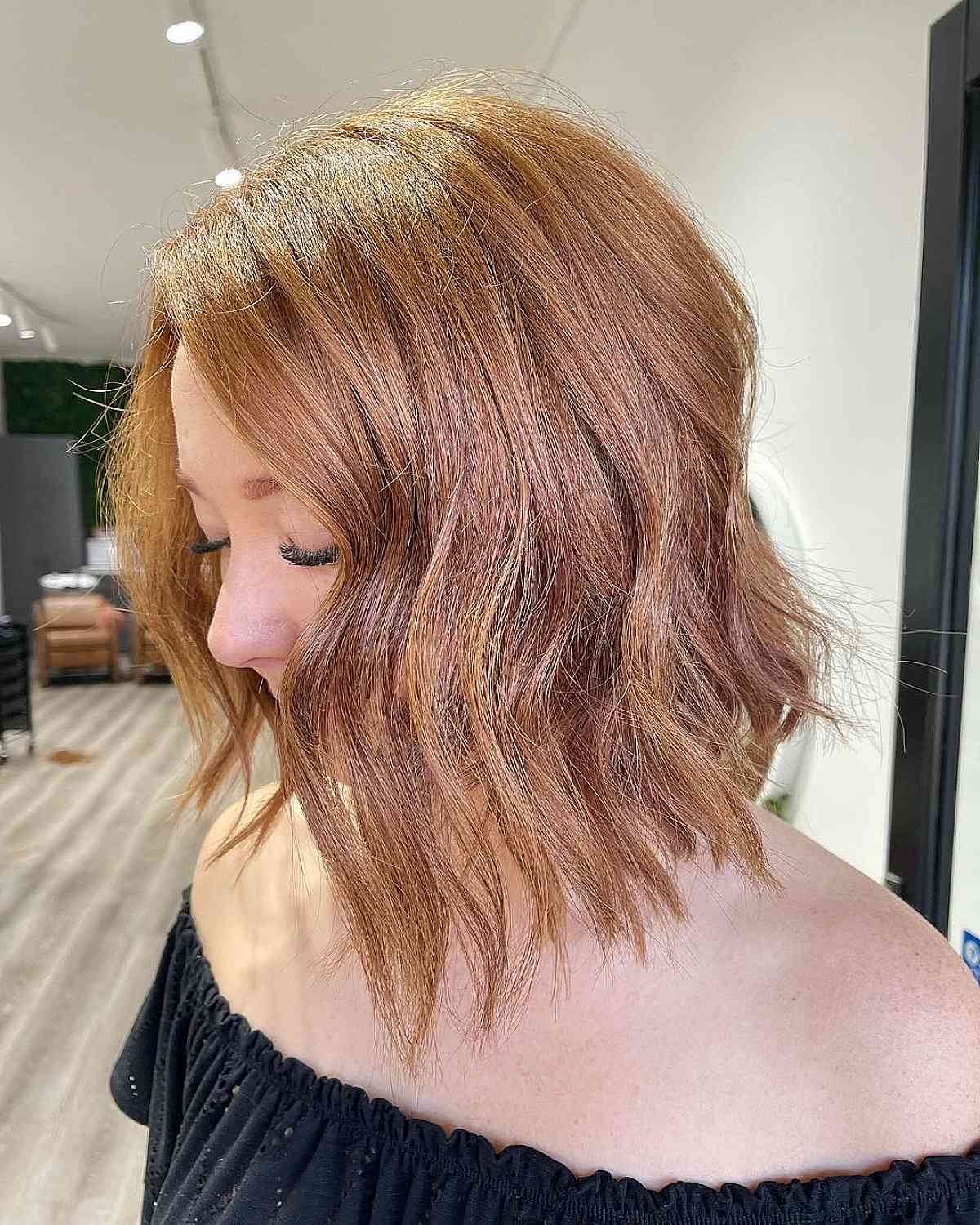 100+ Cute & Easy Shoulder-Length Haircuts for 2025
