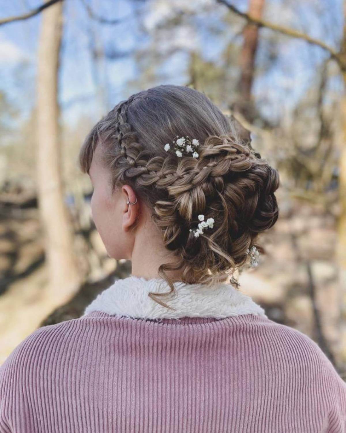100+ Cute & Easy Shoulder-Length Haircuts for 2025