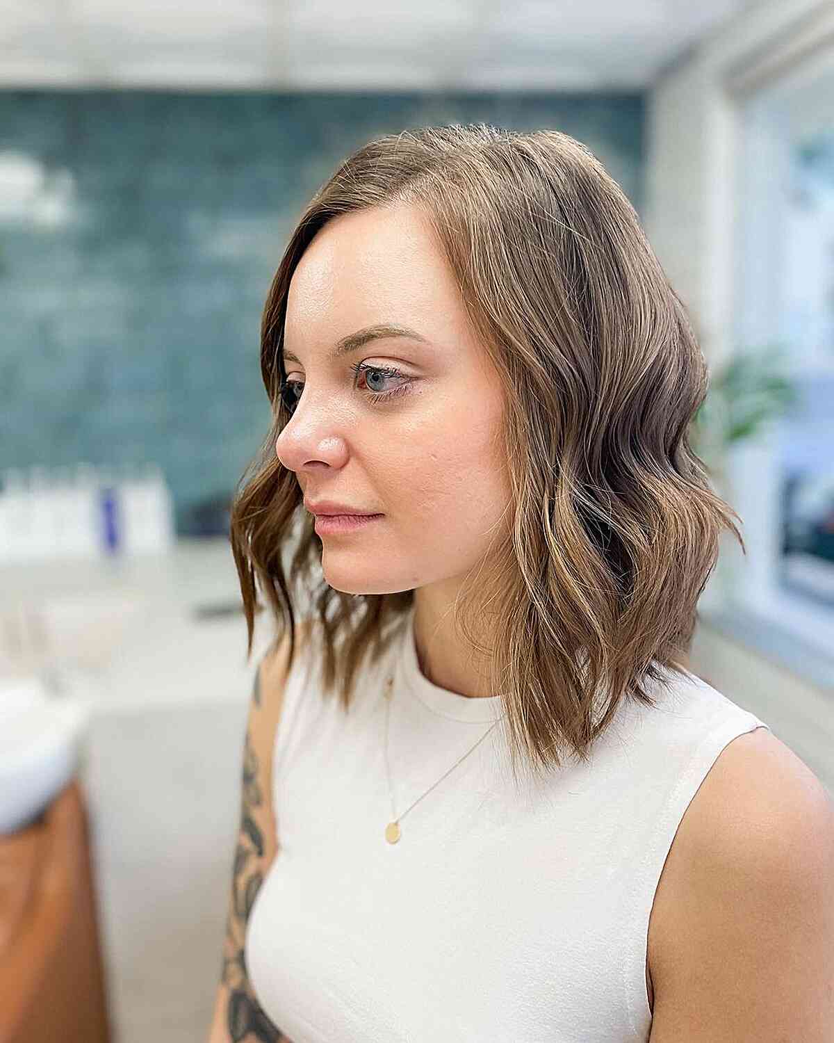 100+ Cute & Easy Shoulder-Length Haircuts for 2025