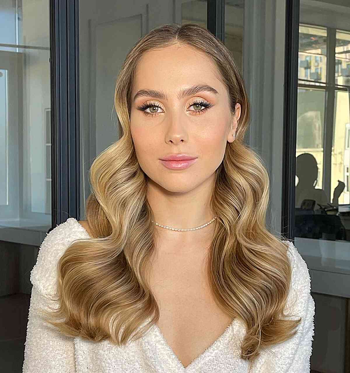 100+ Cute & Easy Shoulder-Length Haircuts for 2025