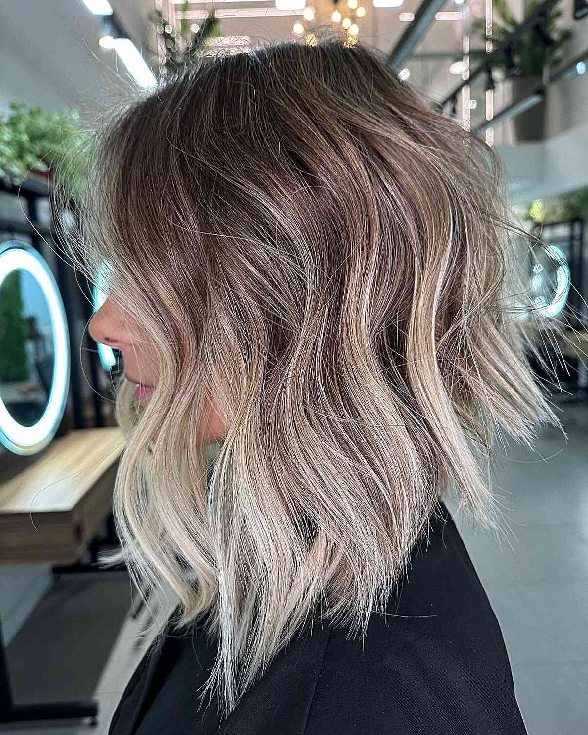 100+ Cute & Easy Shoulder-Length Haircuts for 2025