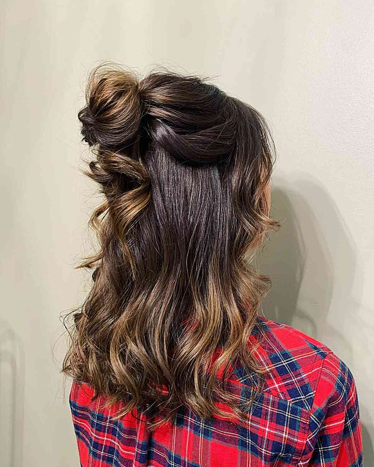 100+ Cute & Easy Shoulder-Length Haircuts for 2025