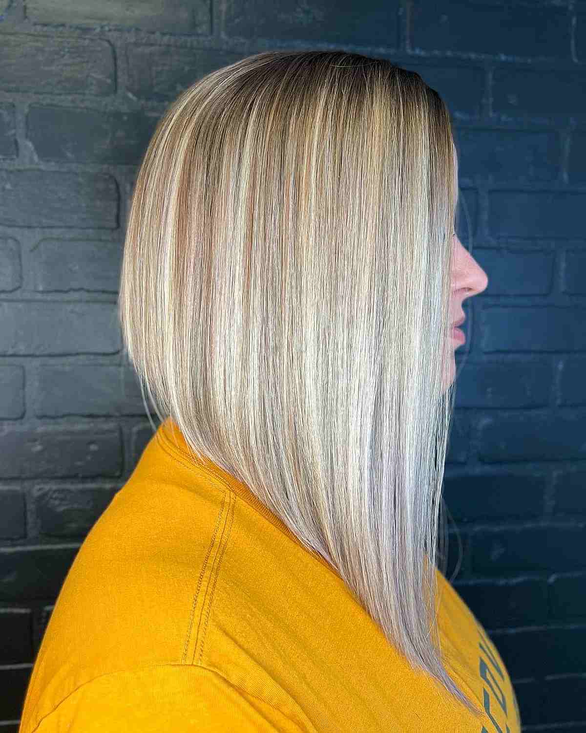 100+ Cute & Easy Shoulder-Length Haircuts for 2025