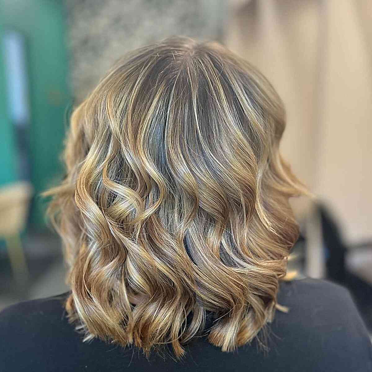 100+ Cute & Easy Shoulder-Length Haircuts for 2025