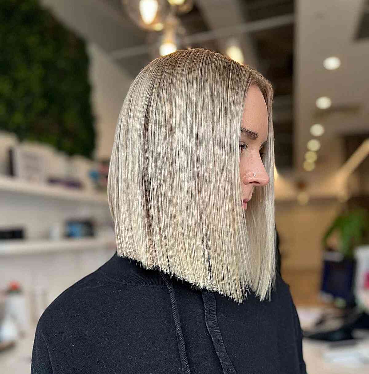 100+ Cute & Easy Shoulder-Length Haircuts for 2025