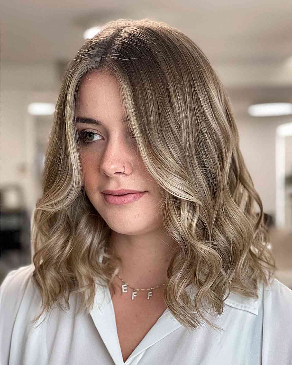 100+ Cute & Easy Shoulder-Length Haircuts for 2025