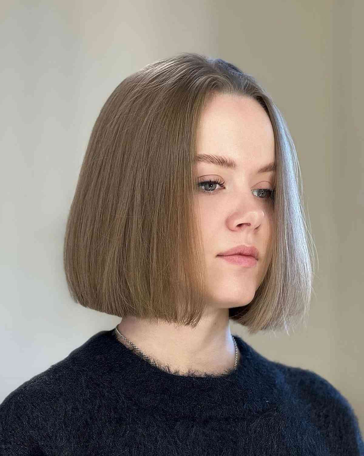 25 Short, Light Brown Hair Ideas to Inspire Your Next Cut & Color