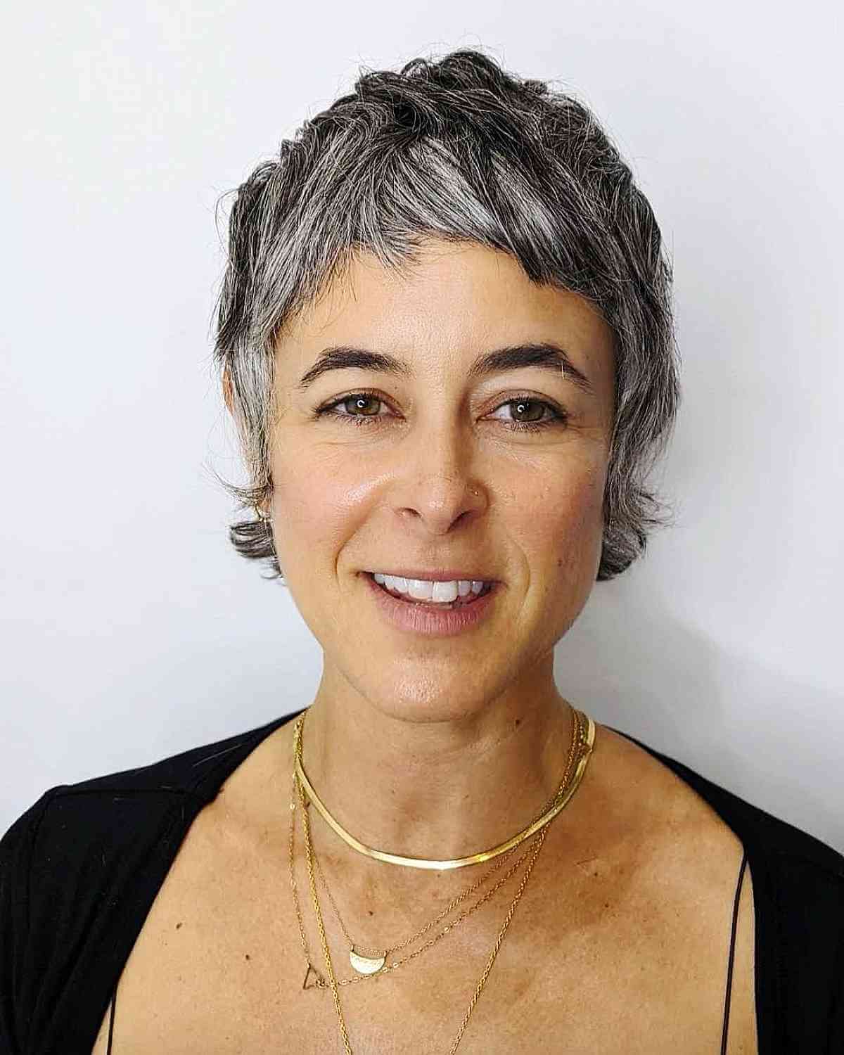 26 Modern Pixie Shag Haircuts for Stylish Older Women